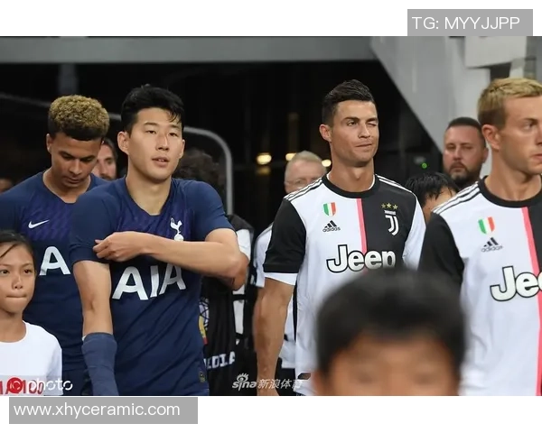 足总杯热刺大胜尤文图斯红牌争议引发全场热议与讨论